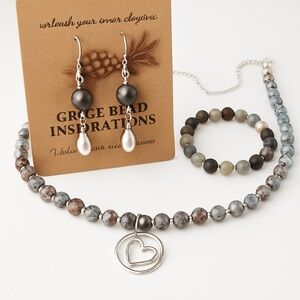 Elegant Beaded Jewelry Set with Rose Pendant